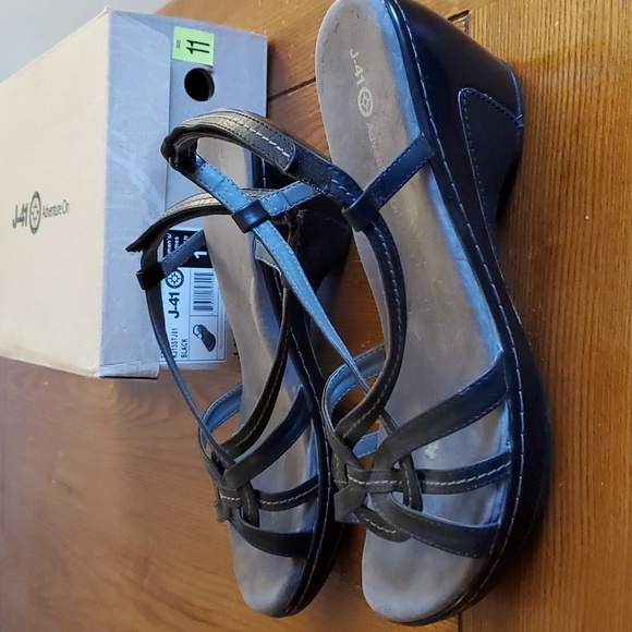 Womens Dressy Sandal - Picture 3 of 6